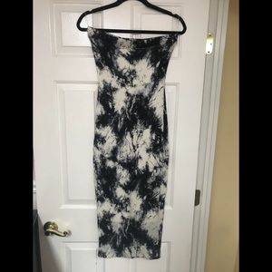 Black and white body con dress.